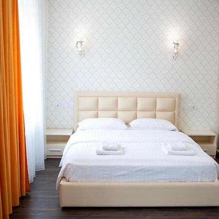 Asao-Apartments Walking Center Zone Лвив Екстериор снимка