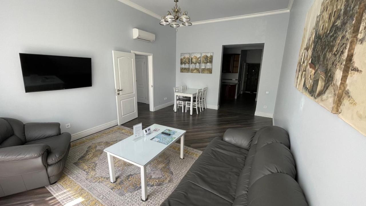 Asao-Apartments Walking Center Zone Лвив Екстериор снимка