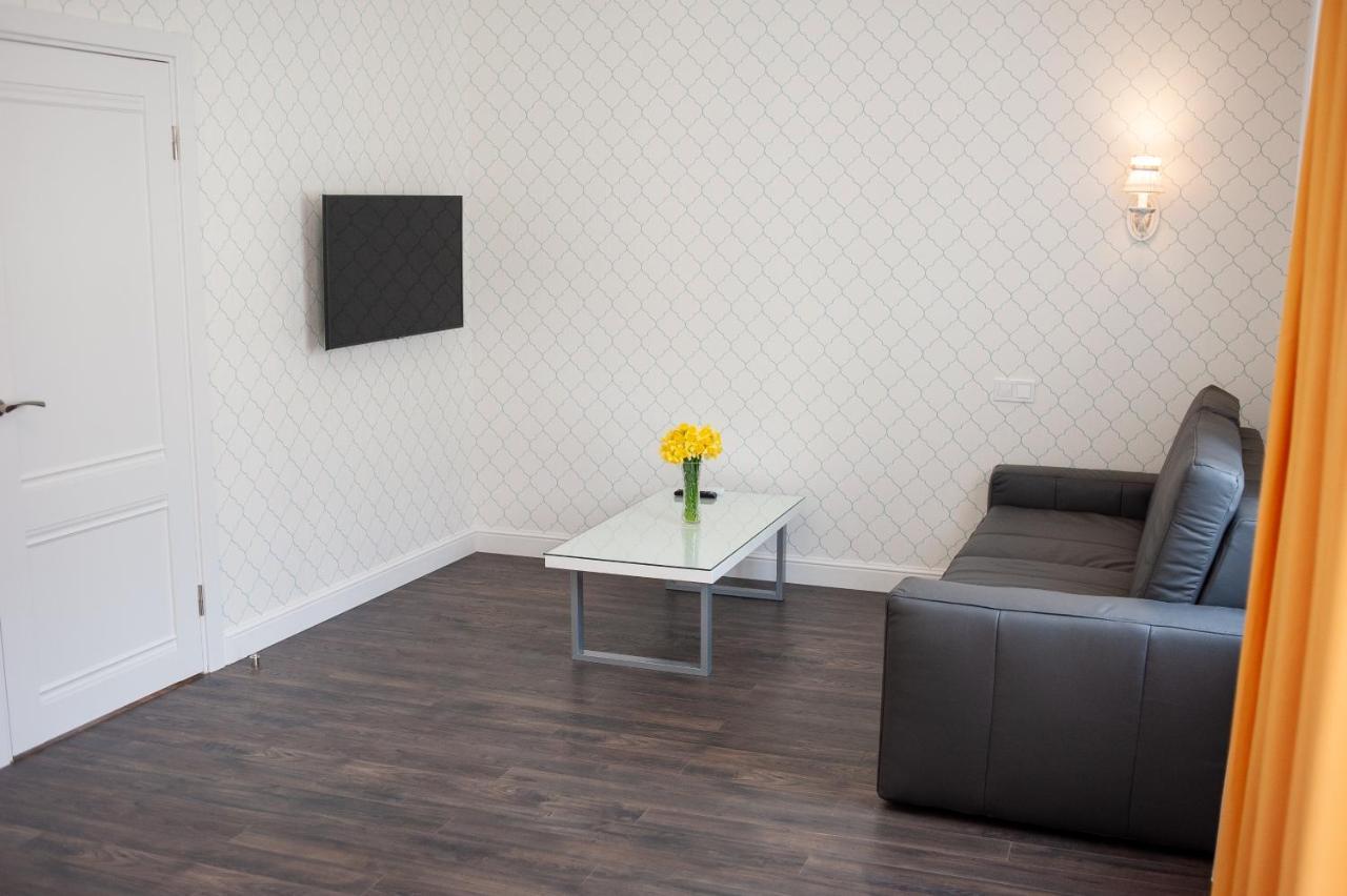 Asao-Apartments Walking Center Zone Лвив Екстериор снимка