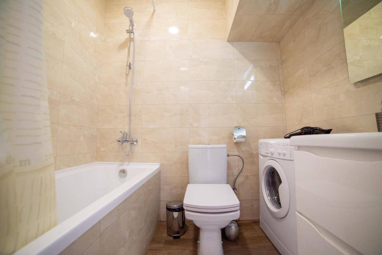 Asao-Apartments Walking Center Zone Лвив Екстериор снимка