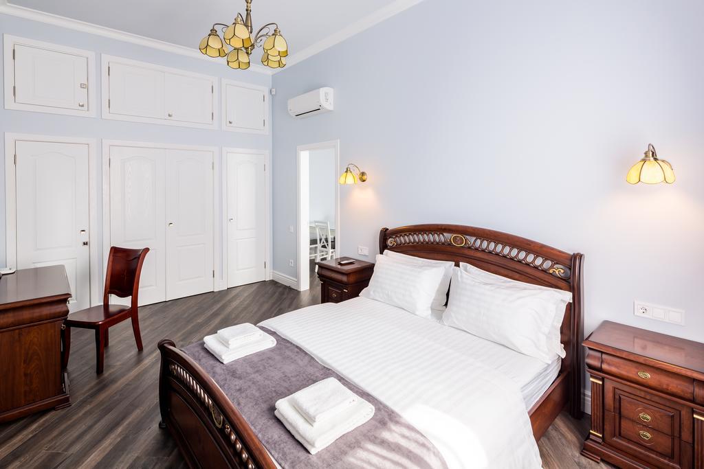 Asao-Apartments Walking Center Zone Лвив Екстериор снимка