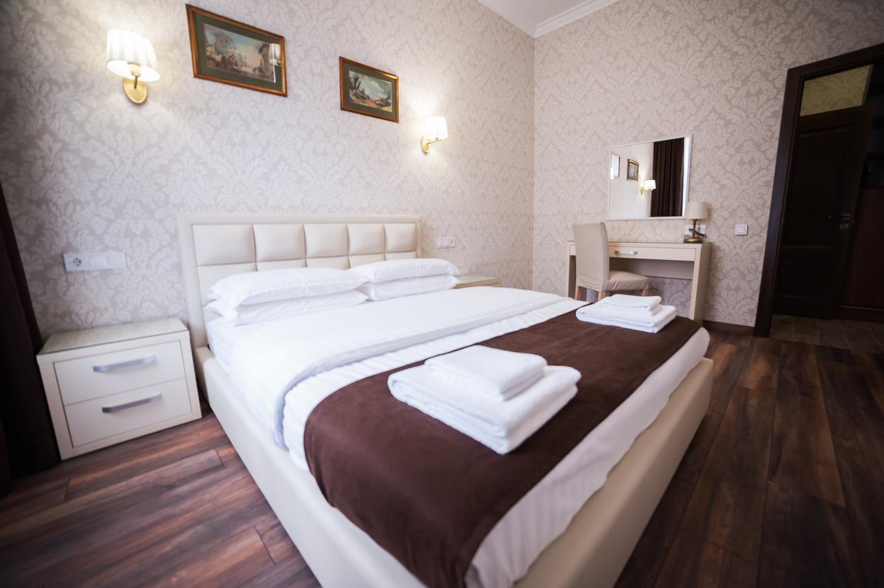 Asao-Apartments Walking Center Zone Лвив Екстериор снимка