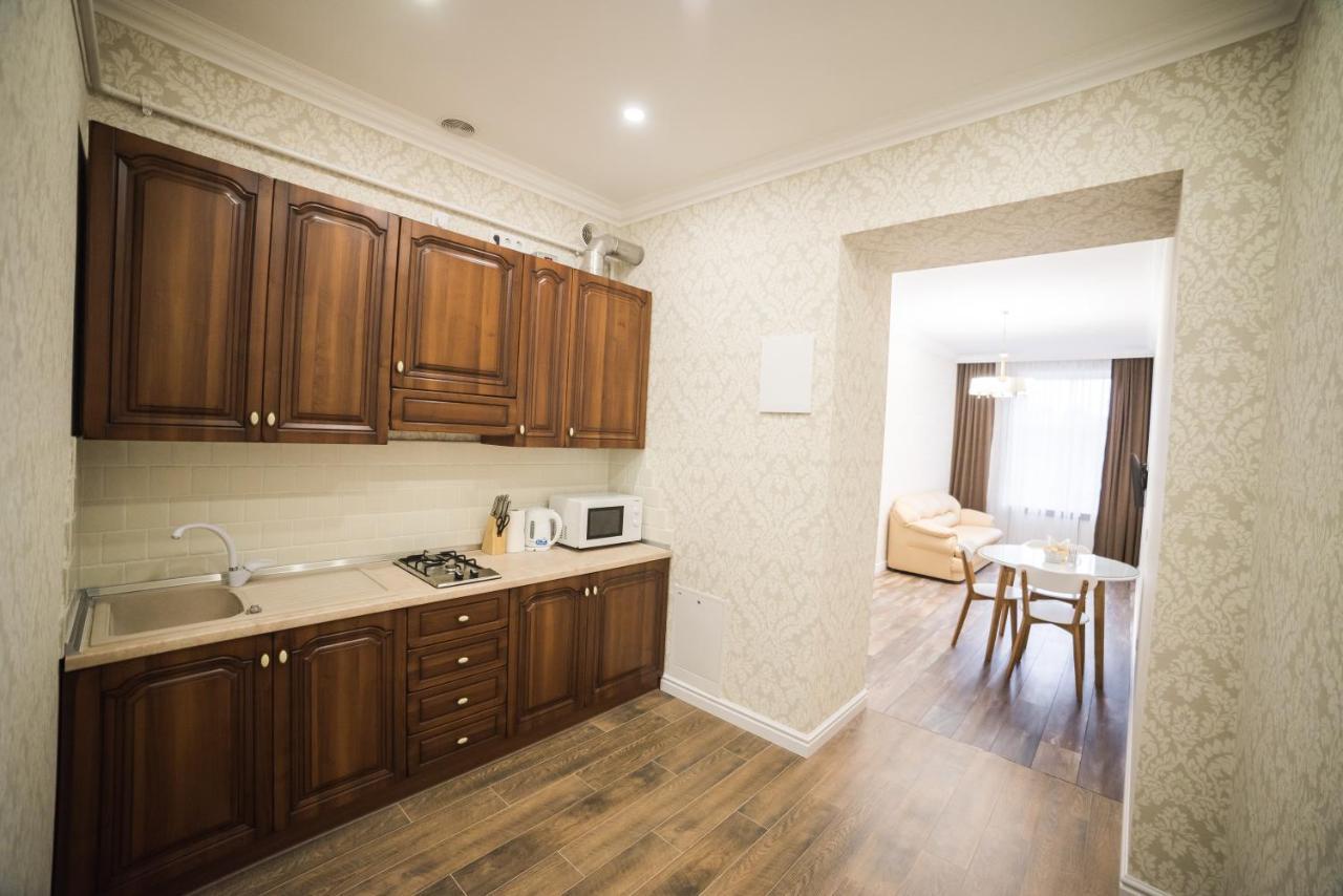 Asao-Apartments Walking Center Zone Лвив Екстериор снимка